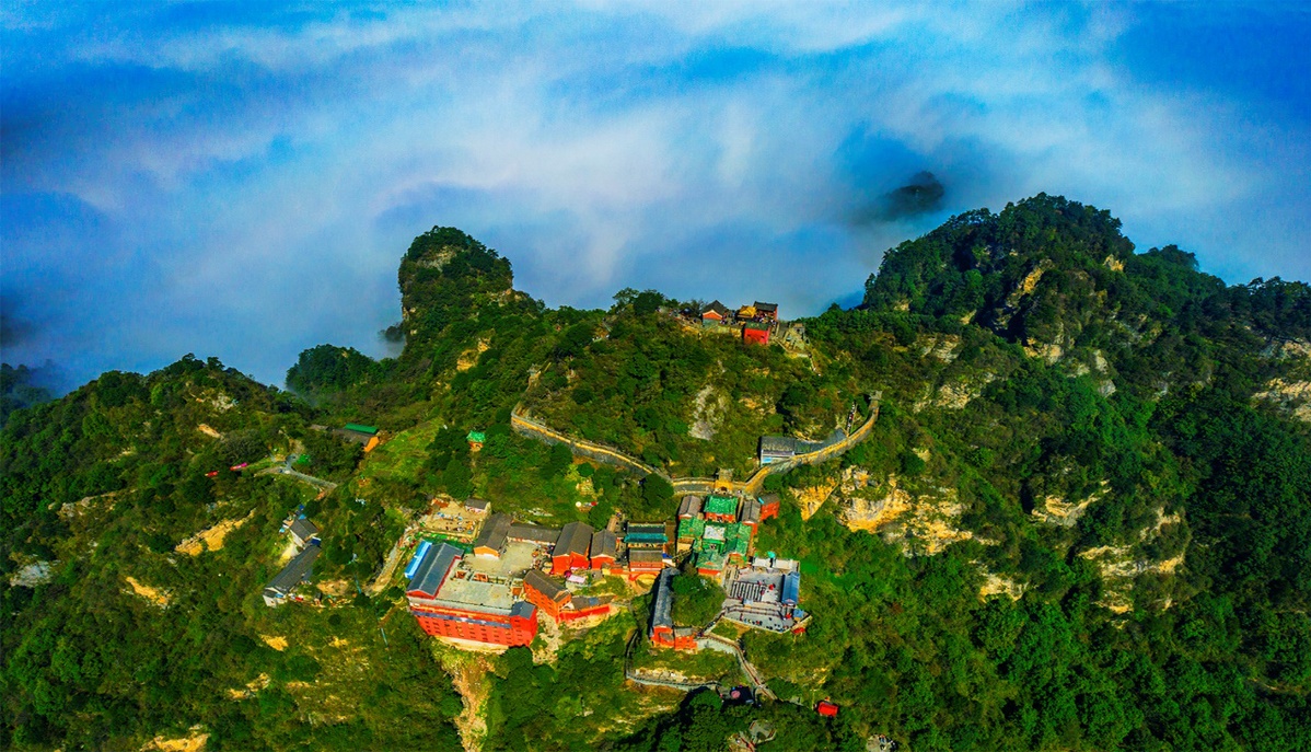 武當(dāng)山風(fēng)景區(qū)4月20日起實(shí)行"一票制"游覽 - 中國日報網(wǎng)